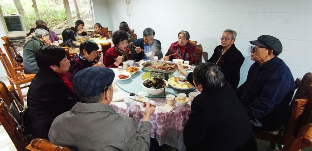 利州中学重阳节活动3.jpg